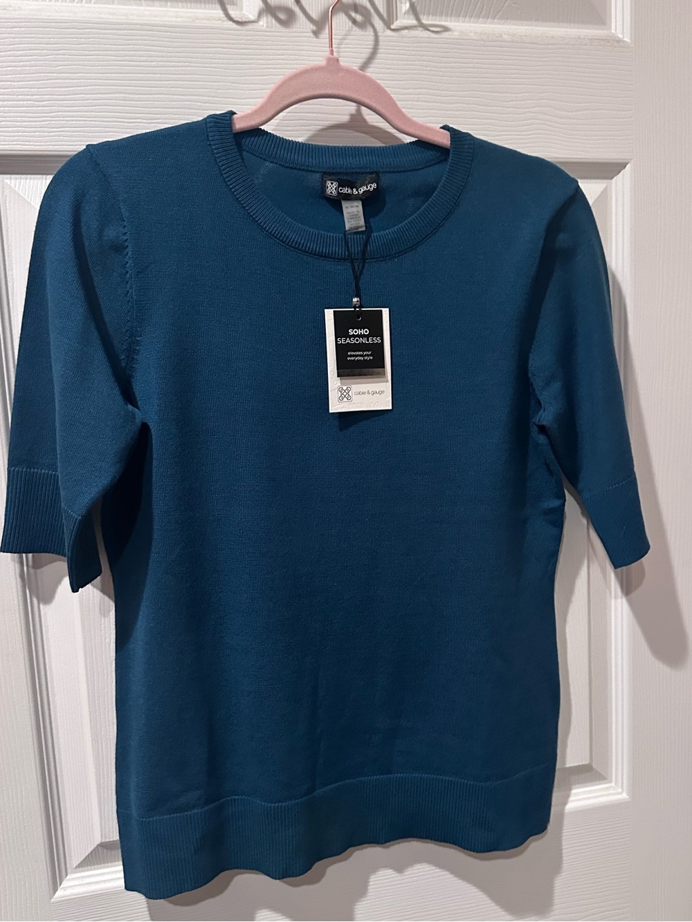 Cable & Gauge Slim Crewneck Short Sleeve Top in Teal